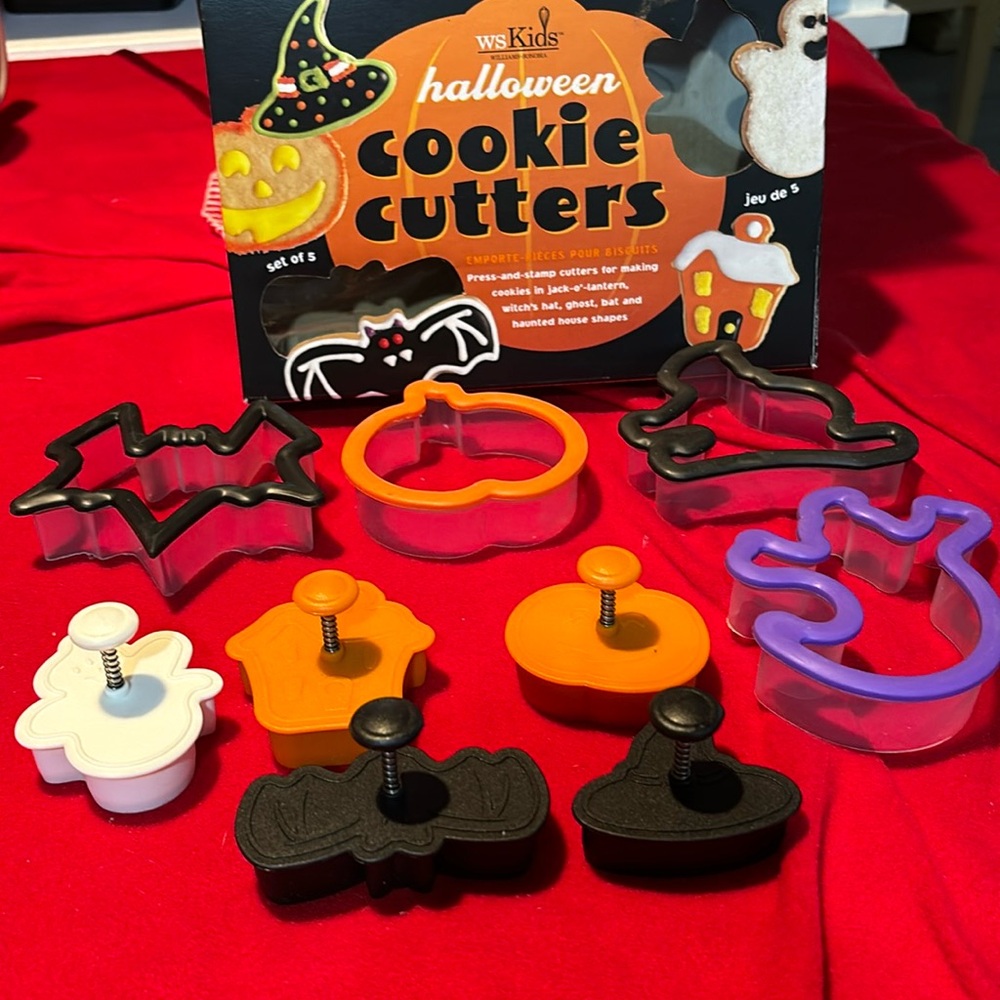 New listing:Halloween cookie cutters